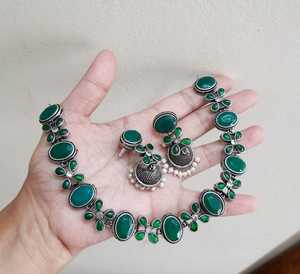 Conjunto de joyas oxidadas para mujer, collar y pendientes tradicionales, perfecto para festivales, Ropa Étnica, bodas y ocasiones especiales - Product Image 1