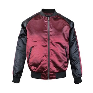 Chaqueta Universitaria Clásica de Satén para Hombre/ Chaquetas Universitarias con Parches Bordados Estilo Americano Personalizadas - Product Image 5