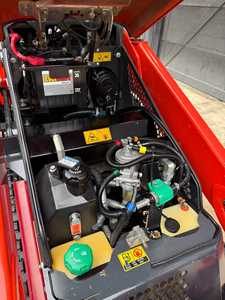 Chargeuse compacte sur chenilles Kubota SCL 1000 Diesel avec composants essentiels - Product Image 4