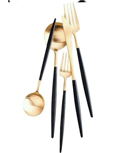 Ensemble de 5 couverts en acier miroir avec poignées blanches écologiques Couverts de luxe au design américain pour les repas Occasions spéciales - Product Image 4