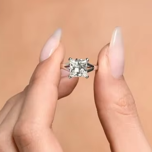 แหวนหมั้นเพชรมอยส์ซาไนต์ตัดเป็นของขวัญสำหรับเจ้าหญิง3.00CT - Product Image 1