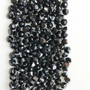 Spinelle noir naturel 5MM taille cœur, meilleure qualité, pierre précieuse en vrac pour la fabrication de bijoux, Red Mountain Gems - Product Image 1