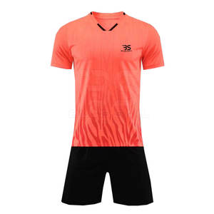 Kit de fútbol de alta calidad con Jersey ligero y pantalones cortos de cintura elástica para comodidad uniforme de Jersey de fútbol transpirable - Product Image 1