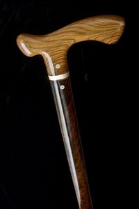 GUIDE BÂTON DE MARCHE CONFORTABLE EN RÉSINE DE BOIS ANTIDÉRAPANT avec poignée multiforme pour la réadaptation des personnes âgées. - Product Image 6