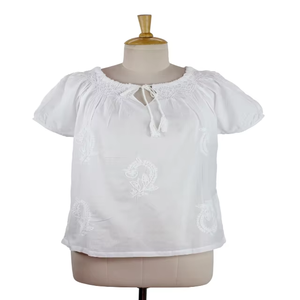 Chemisier en coton blanc avec broderie à la main somptueuse 100% coton haut ethnique élégant léger Artisan Wear OEM ODM disponible - Product Image 1