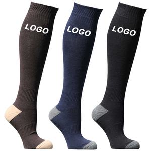 Vente en gros de chaussettes hautes en coton pour hommes et femmes, colorées, teintées de feuilles d'érable, chaussettes de sport athlétiques de compression imprimées sur mesure - Product Image 3