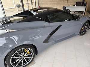 Chevrolet Corvette Stingray 3LT Usado 2025 - Product Image 2