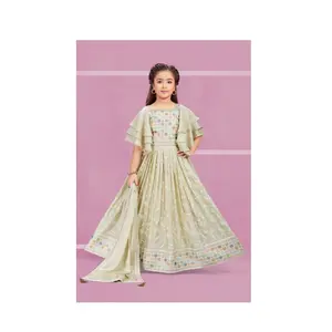 ชุดเดรสดีไซเนอร์แฟนซีและชุด Sharara ชุด Palazzo และสไตล์โคติ และเสื้อครอปมีจําหน่ายในปริมาณมาก - Product Image 1