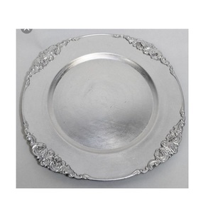 Plaques décoratives en métal idéales pour les repas quotidiens et les événements occasionnels dans les restaurants ou les maisons - Product Image 1