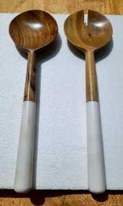 Ensemble élégant de 4 couteaux à fromage avec manche en bois naturel et résine, écologique, passe au lave-vaisselle, design moderne personnalisé - Product Image 3