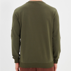 Sudadera Personalizada para Hombre, Color Oliva, Lisa, de Forro Polar, Manga Larga, Cuello Redondo, con Bolsillo con Cremallera, Ecológica y Moderna - Product Image 4