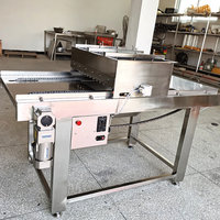 Machine multifonctionnelle à saupoudrer le sucre et le sel par aspersion automatique de poudre d'assaisonnement Biscuit Cookies
