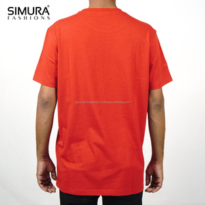 T-shirt tendance pour homme fabriqué au Bangladesh, durable, séchage rapide, anti-rétrécissement, résistant à la décoloration, logo personnalisé, couleur personnalisée - Product Image 1