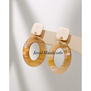 ชุดต่างหูรูปวัวฮอร์นสำหรับผู้หญิงชุดรูปแบบสัตว์พร้อมไม้ถูพื้นเทคนิคขัดเงางานฝีมือจากธรรมชาติ - Product Image 5