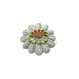 เข็มกลัดลูกไม้ปักลายเชนีลล์คุณภาพดีที่สุด ดีไซน์เดไลลาห์ เดซี่ ขายส่งในราคาถูก - Product Image 1