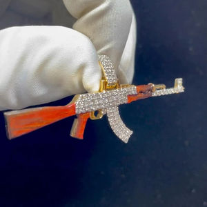 Colgante de Hip Hop con Diamantes de Moissanita VVS Certificados por GRA, Hecho a Mano, con Diseño de AK47, Chapado en Oro sobre Plata 925 - Product Image 1