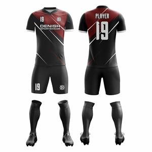 Uniformes de football en polyester respirants à séchage rapide personnalisés de haute qualité Maillots de football de performance pour les équipes scolaires - Product Image 1