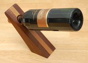 Porte-bouteille en bois fait à la main avec un savoir-faire raffiné et une construction durable pour un usage quotidien - Product Image 6