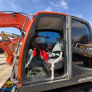 Miniexcavadora Doosan DX75-9C de Segunda Mano en Buen Estado de Funcionamiento, Precio Económico, Incluye Motor, Caja de Cambios y Bomba de Engranajes - Product Image 3
