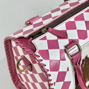 Bolso de mano de cuero vacuno de edición limitada con diseño a cuadros, elegante conjunto combinado de bolso de hombro y bandolera para mujer, para uso diario. - Product Image 6