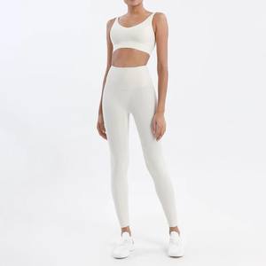 Muestra personalizada de nailon Ropa de entrenamiento Levantamiento de glúteos Yoga Leggings Sujetador deportivo Ropa activa Mujeres Fitness Yoga Conjuntos - Product Image 3