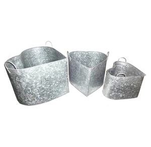 Maceta de flores de estaño de hierro y metal para el escritorio del hogar y el hotel, forma cónica redonda niquelada hecha a mano con acabado de alta calidad - Product Image 4