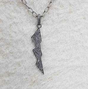 Pave Diamond Forme Unique Argent Sterling 925 Vintage Noir Plaqué Rhodium 50x10MM Pendentif Femme pour Mariage et Fiançailles - Product Image 2