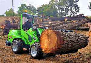 Mini Cargadora Articulada Avant 745 ArborPro con Garra para Troncos, Motor y Caja de Cambios Yanmar - Product Image 2