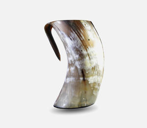 Chope à boire artisanale en véritable corne de bœuf avec poignée intégrée, motif unique noir et brun, style viking, pour bière - Product Image 2