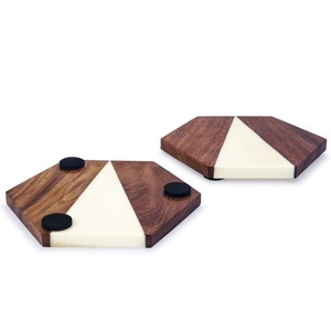 Los posavasos de madera de resina hechos a mano de proveedor indio añaden un toque de elegancia con embalaje personalizado disponible para la venta - Product Image 5