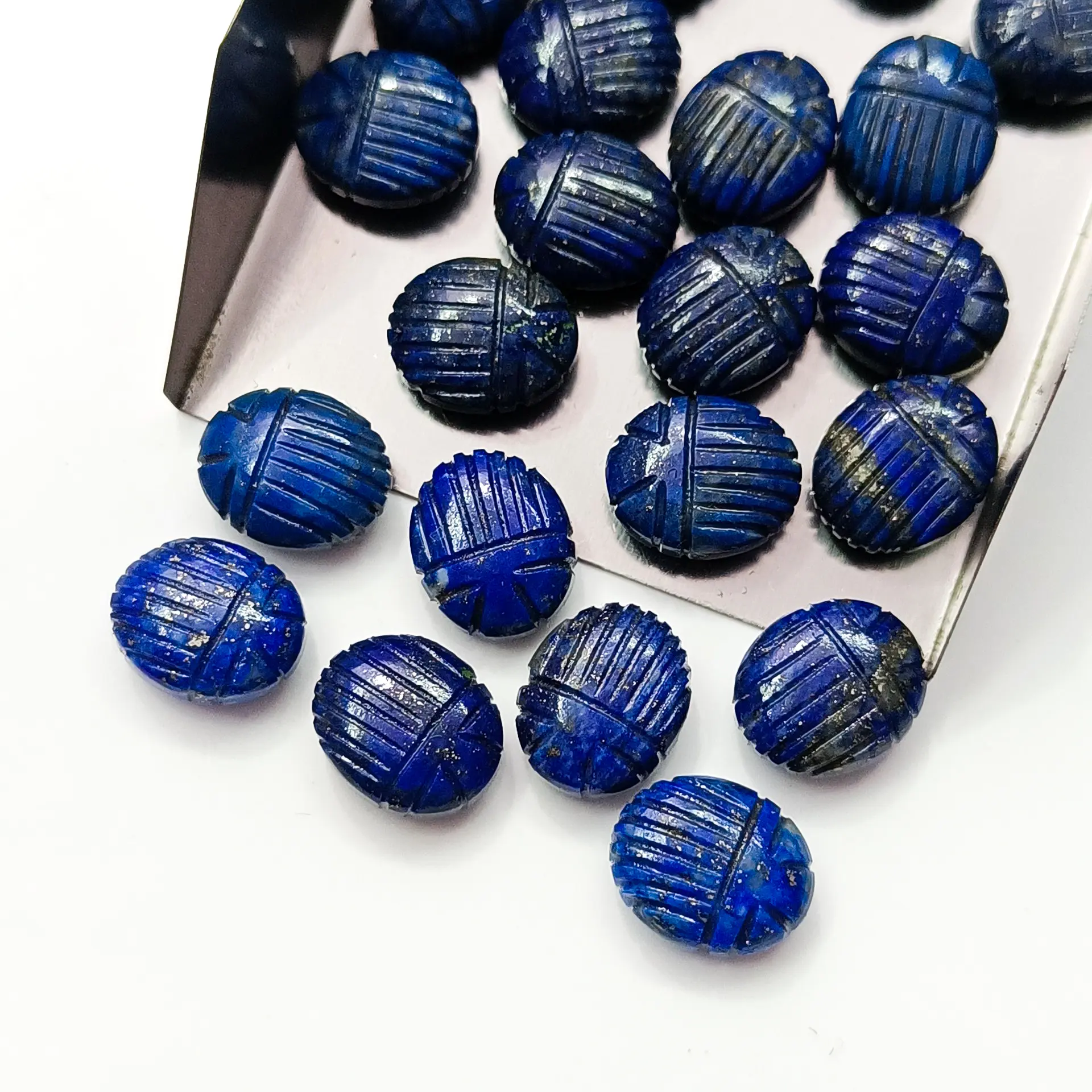 AAA Lapis Lazuli Scarab แกะสลักลูกปัดพลอย, Loose Loose Beetle แกะสลักหินสำหรับจี้อียิปต์ทำเครื่องประดับ12มิลลิเมตร