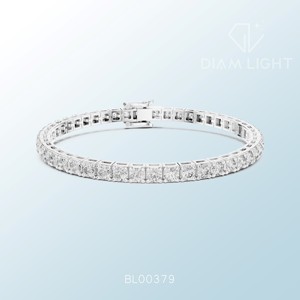 Elegante pulsera redonda de tannis en tono blanco, certificada por IGI, pieza de joyería con diseño atemporal y estilo refinado. - Product Image 5