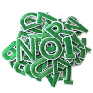 Fabricant de patchs de broderie personnalisés, brodés à la presse à chaud pour veste et chapeau universitaire - Product Image 1