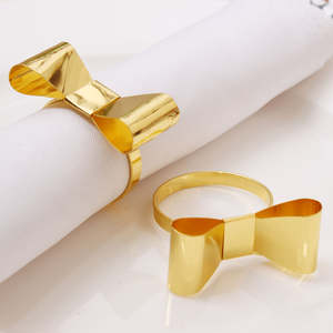 Anneaux de serviette décoratifs conçus pour une belle composition de table et une expérience culinaire raffinée - Product Image 3