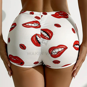 Premium avec doux extensible bout à bout lavable en machine blanc avec des lèvres rouges impression graphique Yoga Booty Shorts BY WAKIN WEAR - Product Image 5
