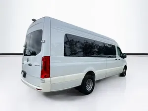 Camping-cars de luxe personnalisés pour la famille, neufs, Sprinter, à vendre, 4-6 personnes, aluminium, charge utile de 3000 kg, modernes - Product Image 5