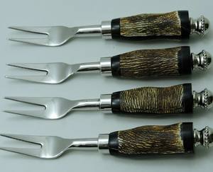 Juego de 4 Tenedores de Fruta de Lujo con Mango de Cuerno Natural y Cabezas de Acero Inoxidable, Aptos para Lavavajillas, Ideales para Fiestas - Product Image 6