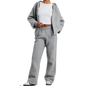 Ensemble de survêtement thermique en polaire pour femme 2026 – Sweat à capuche et pantalon de jogging confortables pour l'hiver, tenue décontractée et sportive - Product Image 1