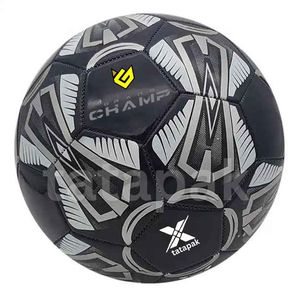 Ballon de Football Personnalisé OEM/ODM pour Unisexe Adulte Professionnel Match d'Équipe Ballon de Football Fabricant en Gros par TATAPAK Industries - Product Image 1