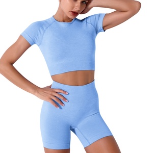 Ropa deportiva personalizada de alta calidad con bonitos bolsillos, conjunto de ropa de entrenamiento, pantalones de yoga, leggings y shorts para mujer. - Product Image 3