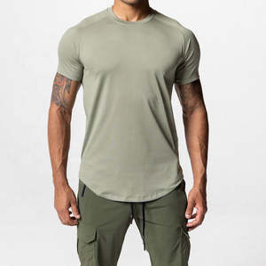 Camiseta de punto de algodón 100% de alto gramaje para hombre, con logo personalizado serigrafiado, de secado rápido, corte ajustado, manga corta y bajo con malla. - Product Image 2