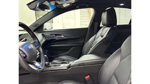 Cadillac CT4 Luxury 2023 Usado en Excelentes Condiciones, Tracción Trasera - Product Image 4