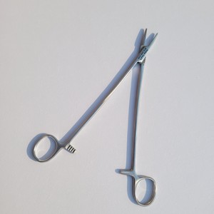 Mayo Hegar 15cm pince chirurgicale manuelle en acier inoxydable chirurgie générale porte-aiguille pince d'opération - Product Image 1