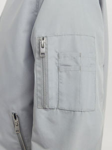 Chaqueta Bomber con Capucha para Hombre, Diseño Único, con Cuello Alto, Logotipo Frontal, Transpirable, Hecha en Pakistán, de Lana/Poliéster, Estilo Casual Otoñal AKO - Product Image 3