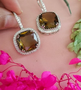 Impresionantes Pendientes con Acabado Plateado de la Mejor Calidad con Piedras de Circonita Cúbica para Mujeres y Niñas, Colección para Bodas y Fiestas - Product Image 3