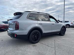 Limpiado, usado como 2024 para Telluride SX X-Pro AWD, volante a la izquierda, asientos de cuero, cámara trasera - Product Image 4