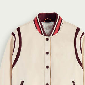 Chaquetas Varsity 2025 Nuevas de Alta Calidad, Personalizadas OEM para Mujer, Completamente Impresas en Lona, Elegantes, Reversibles y Ecológicas para Invierno - Product Image 3