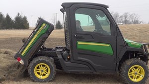 Jo.hn Deere XUV 835M Gators usados en venta - Product Image 2