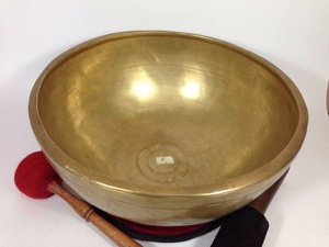Cuenco Tibetano de Sonido Profundo, Bronce Pulido, Estilo Religioso, Chakras, Meditación, Recuerdo para Terapia de Sanación, Hecho a Mano en Metal - Product Image 3