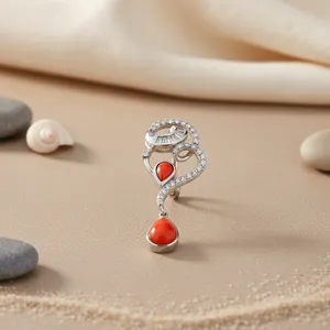 Collier pendentif en émeraude taille princesse plaqué platine et rhodium pour femmes avec chaîne en boîte et accents d'améthyste et de zircon - Product Image 1